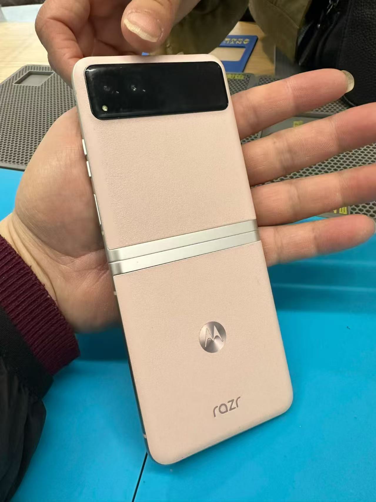 星舟手机维修精细化拆机检查